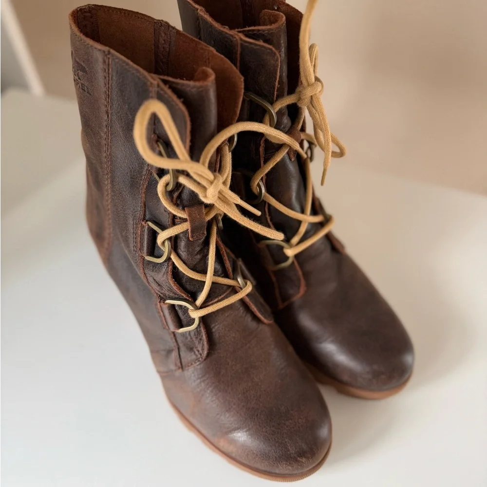 SOREL Joan of Arctic Wedge II Waterproof Leather Boots - Women's 9.5 - Picture 10 of 12